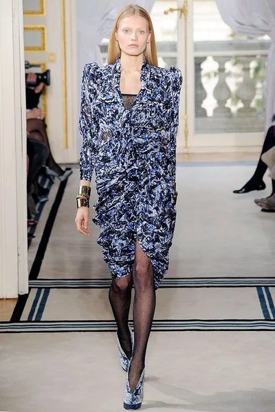 Look 14
